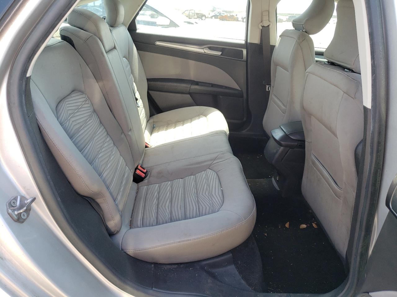 Photo 6 from auction – 2016 FORD FUSION S with VIN 3FA6P0G77GR176326