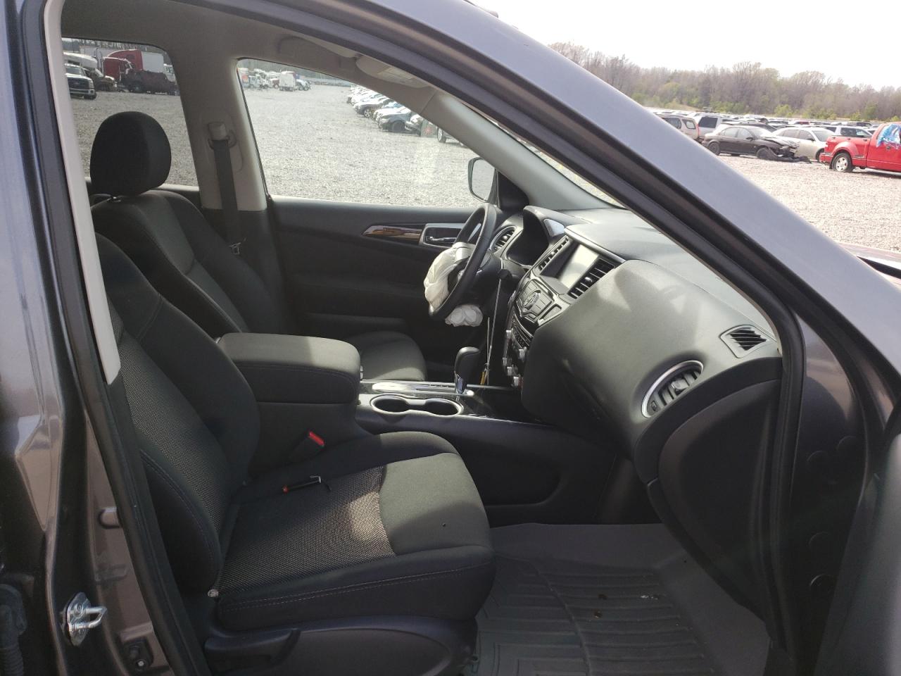 Photo 5 from auction – 2017 NISSAN PATHFINDER with VIN 5N1DR2MN9HC912883