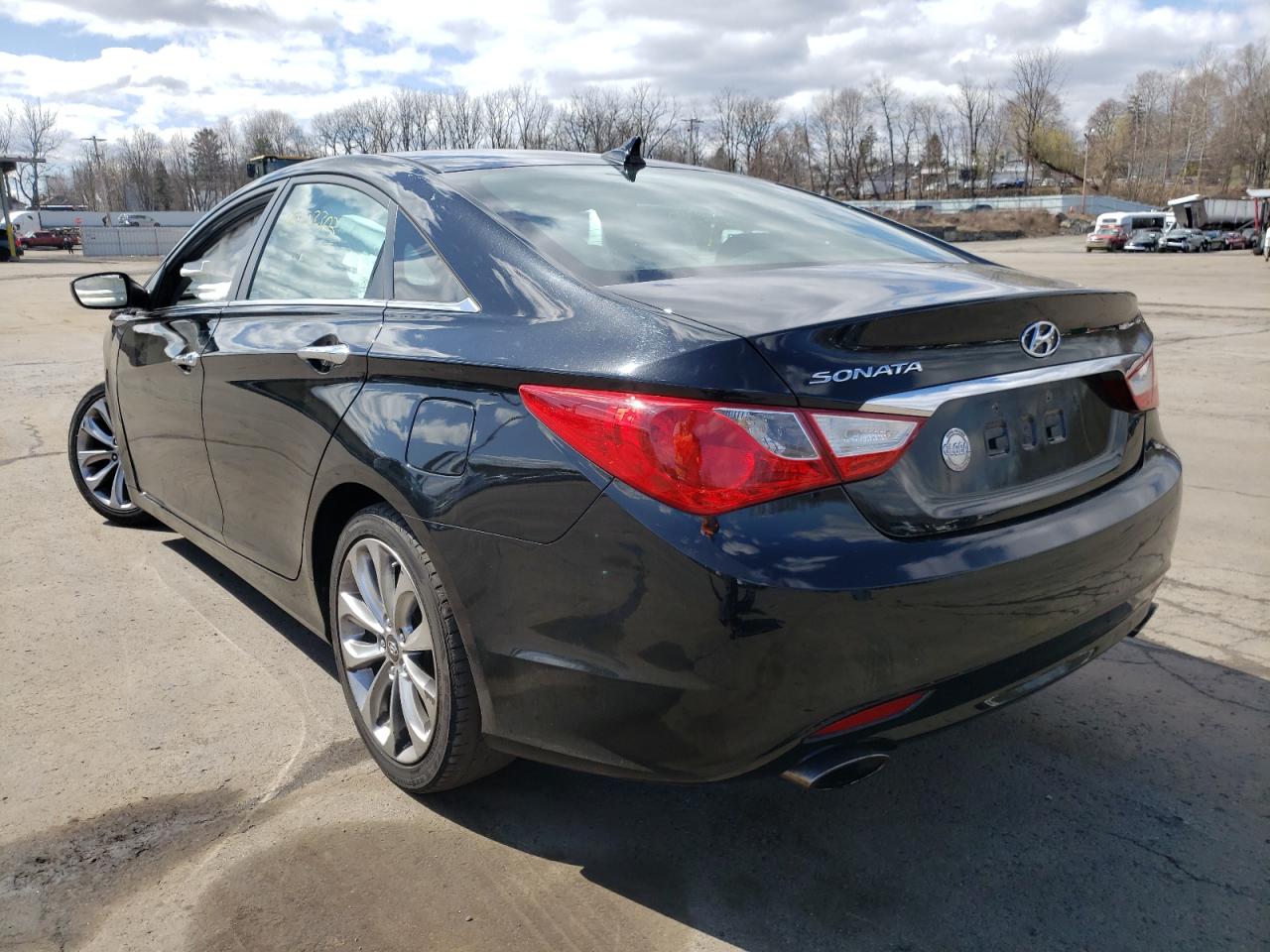 Photo 3 from auction – 2011 HYUNDAI SONATA SE with VIN 5NPEC4AC9BH121838