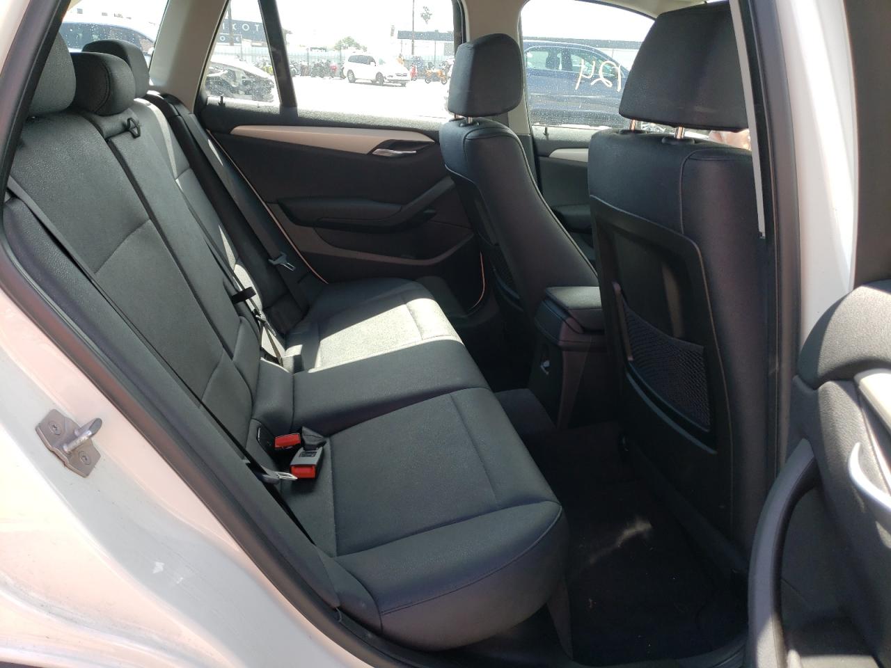 Photo 6 from auction – 2015 BMW X1 SDRIVE2 with VIN WBAVM1C57FV319086
