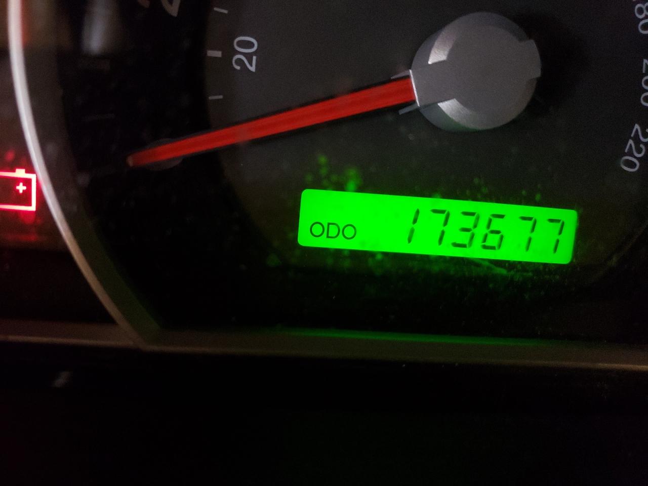 Photo 8 from auction – 2008 KIA SORENTO EX with VIN KNDJC736985842418