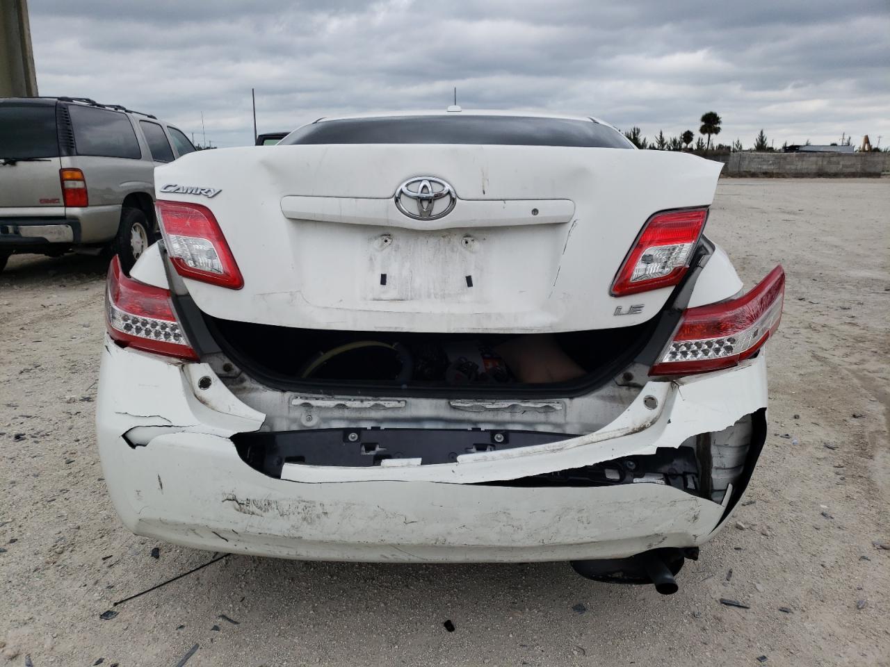 Photo 9 from auction – 2011 TOYOTA CAMRY BASE with VIN 4T1BF3EK8BU755018