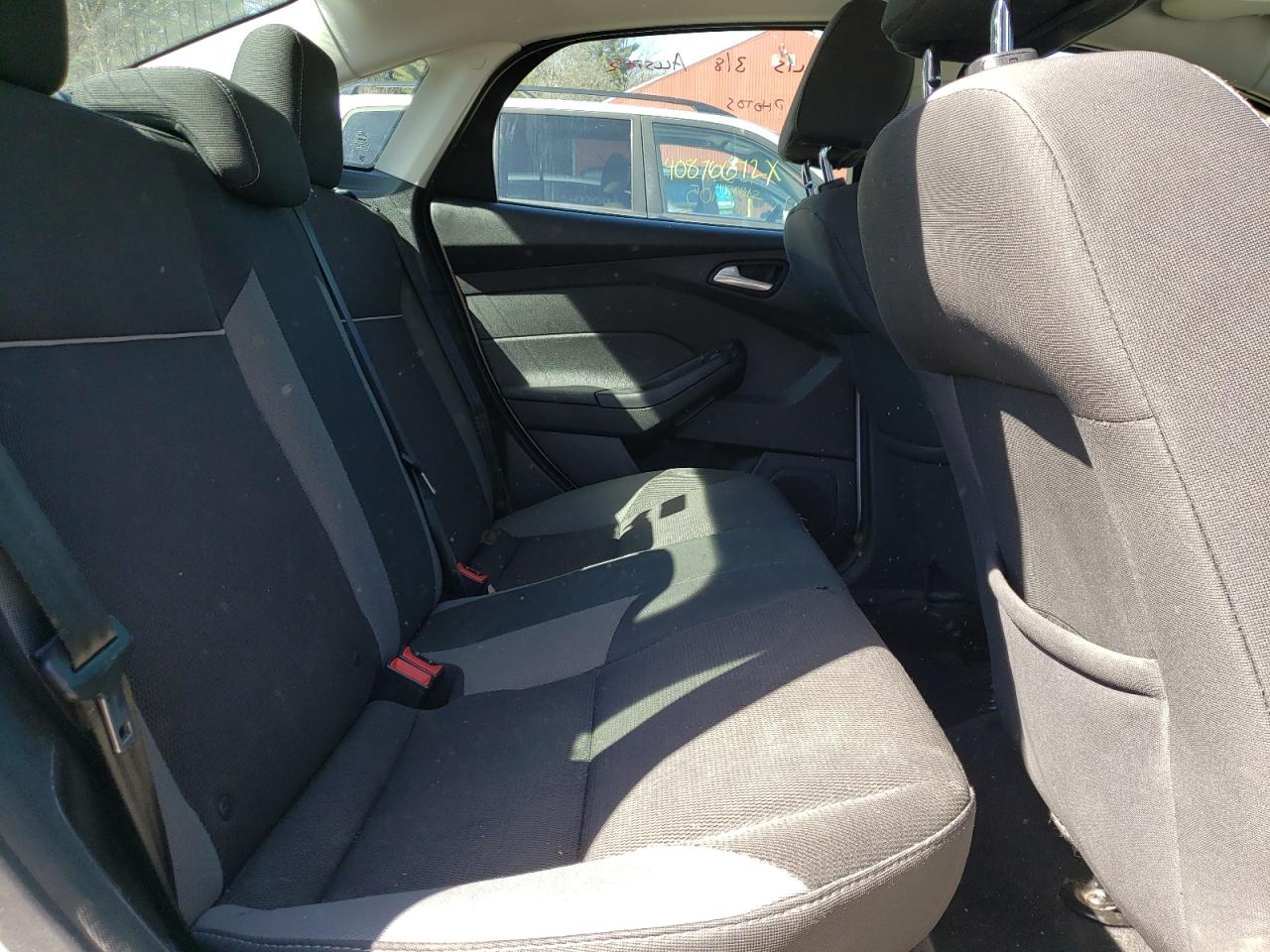 Photo 6 from auction – 2014 FORD FOCUS SE with VIN 1FADP3F28EL424271