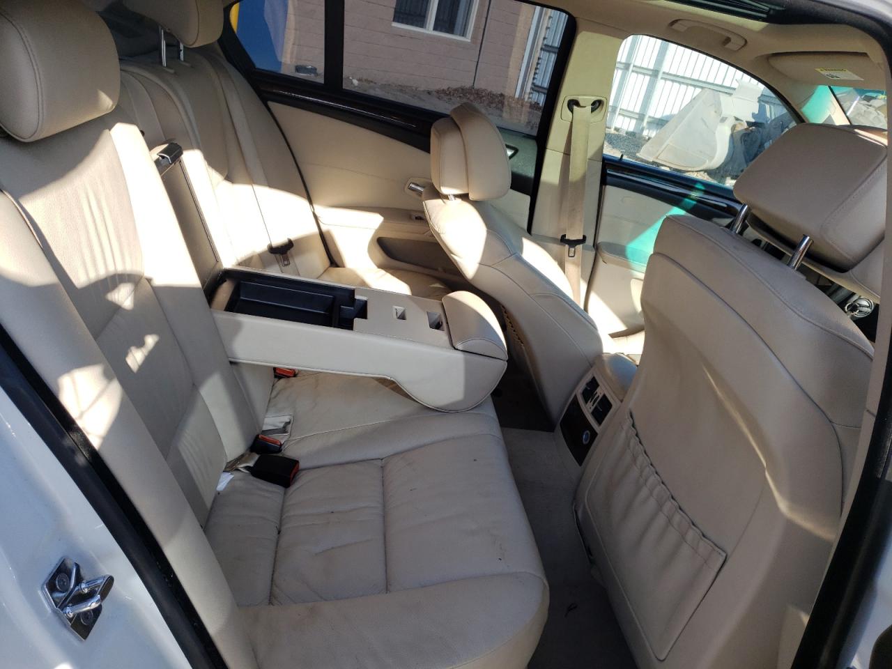 Photo 6 from auction – 2009 BMW 528 XI with VIN WBANV13549C152733