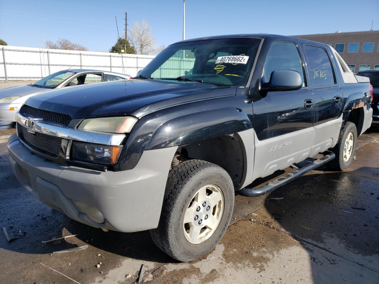 Photo 2 from auction – 2002 CHEVROLET AVALANCHE with VIN 3GNEK13T92G138864