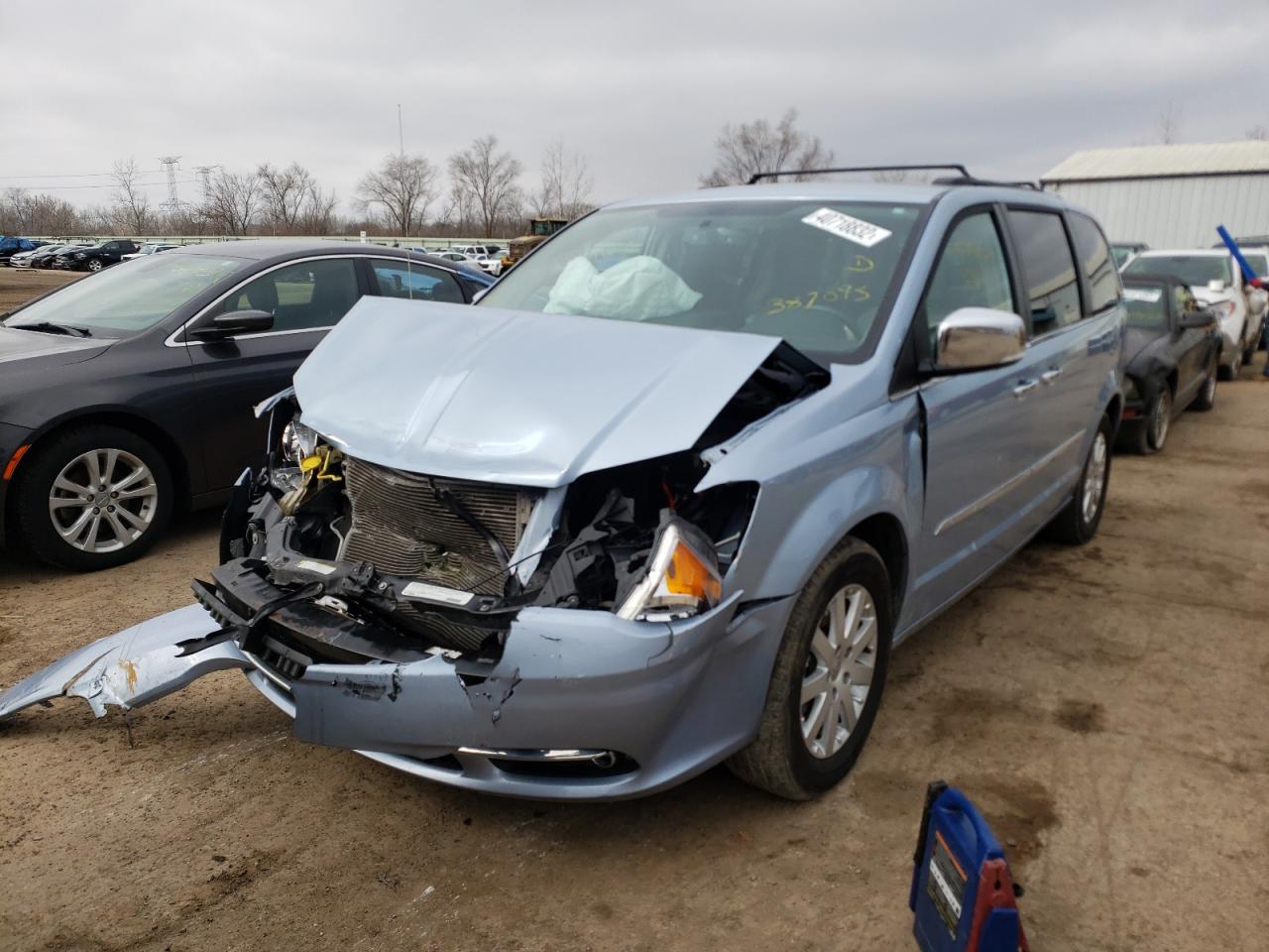 Photo 2 from auction – 2012 CHRYSLER TOWN & COU with VIN 2C4RC1CG8CR387095