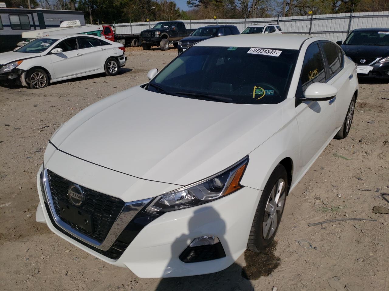 Photo 2 from auction – 2020 NISSAN ALTIMA S with VIN 1N4BL4BV3LC157742