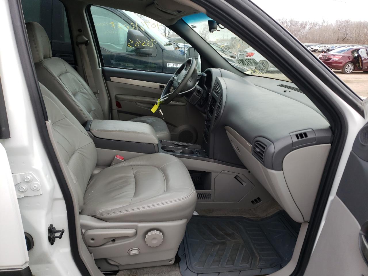 Photo 5 from auction – 2004 BUICK RENDEZVOUS with VIN 3G5DA03E44S500464