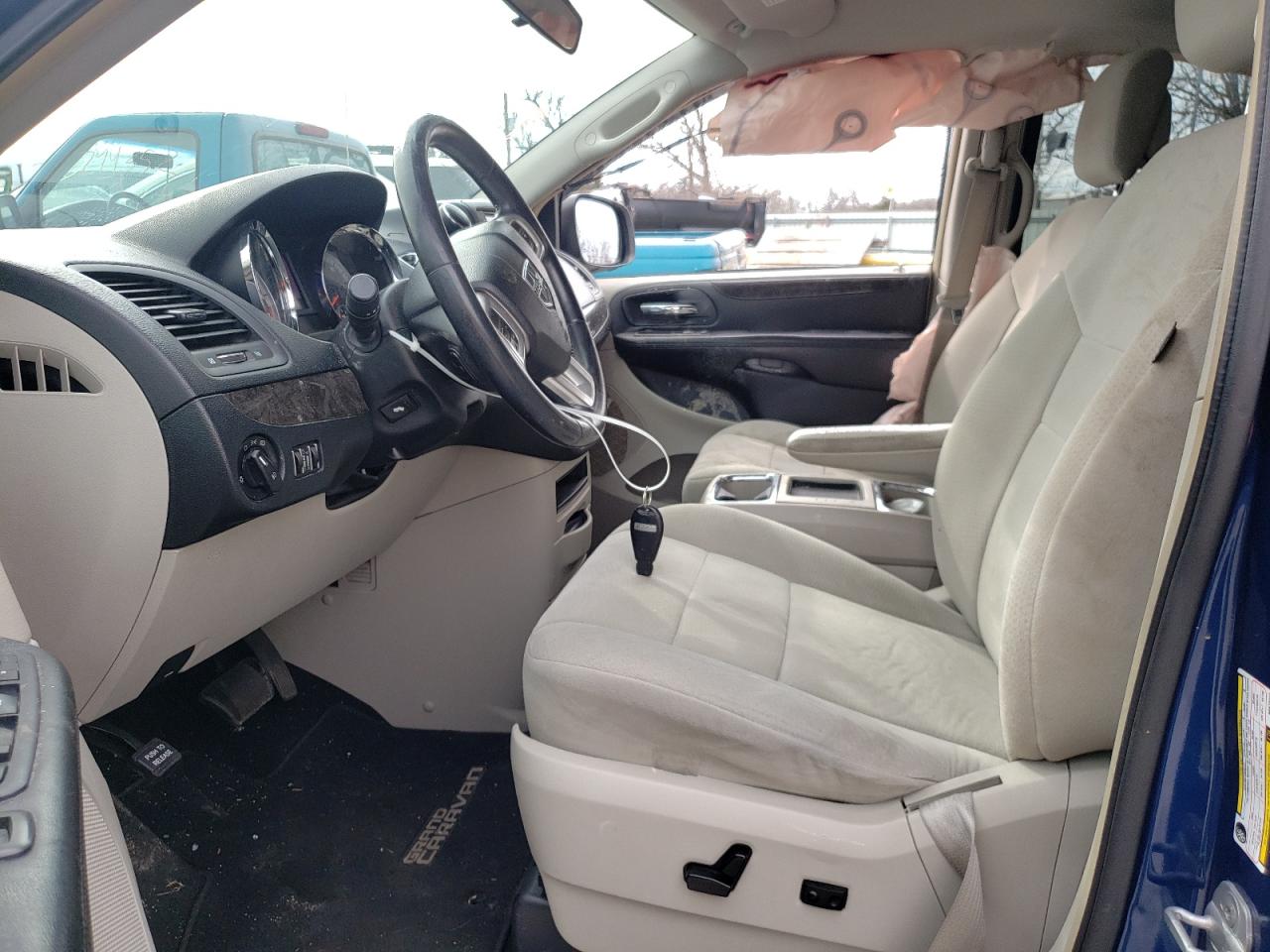 Photo 5 from auction – 2011 DODGE GRAND CARA with VIN 2D4RN5DG8BR678455