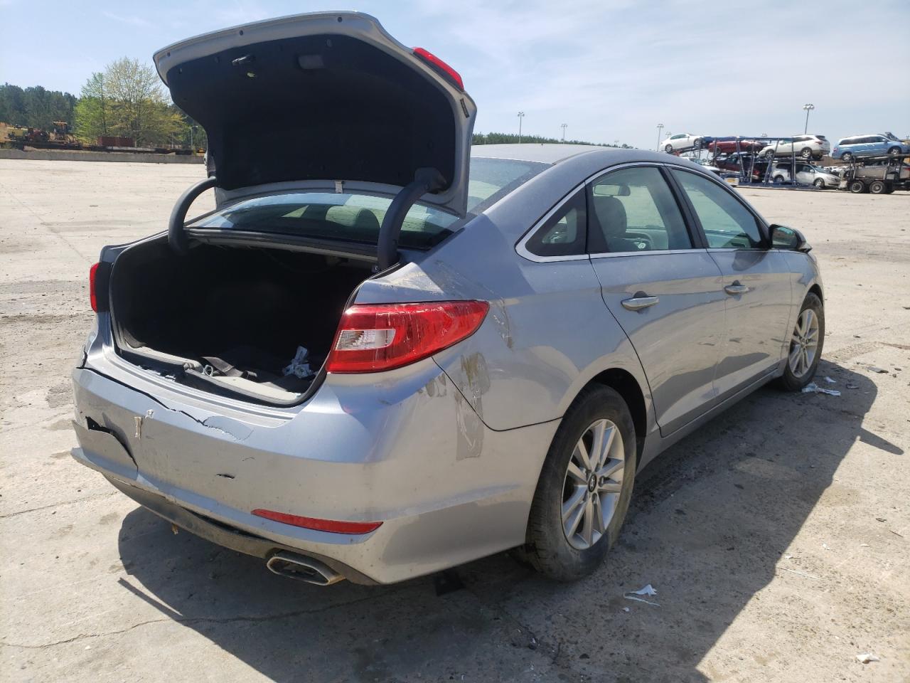 Photo 4 from auction – 2017 HYUNDAI SONATA SE with VIN 5NPE24AF2HH587648