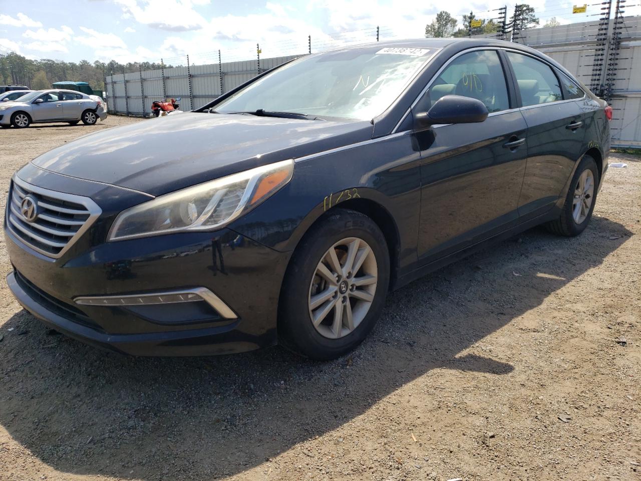 Photo 2 from auction – 2015 HYUNDAI SONATA SE with VIN 5NPE24AF1FH178070