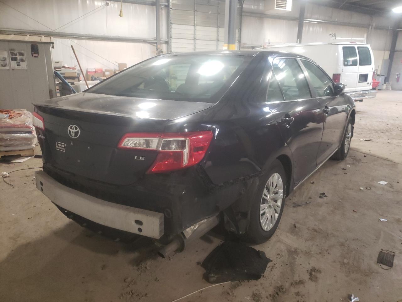 Photo 4 from auction – 2014 TOYOTA CAMRY L with VIN 4T4BF1FK4ER414924