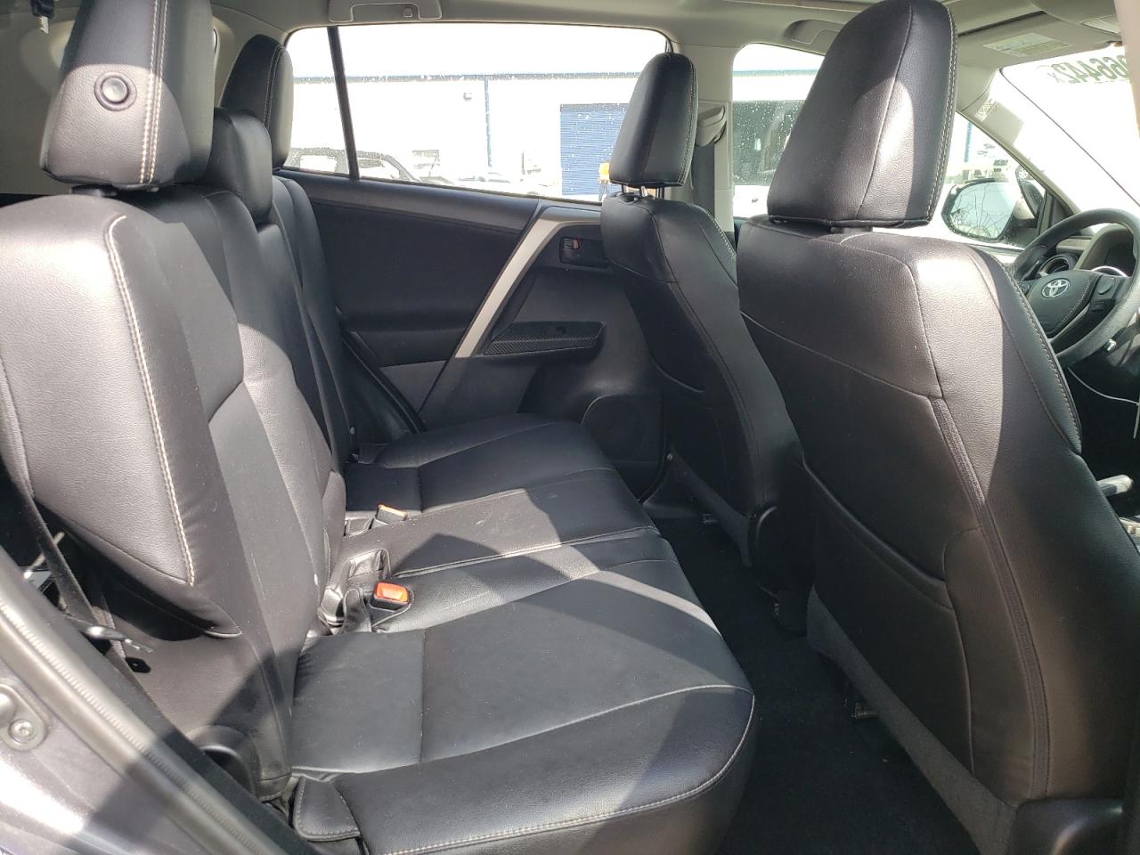 Photo 6 from auction – 2013 TOYOTA RAV4 XLE with VIN 2T3WFREV1DW053471