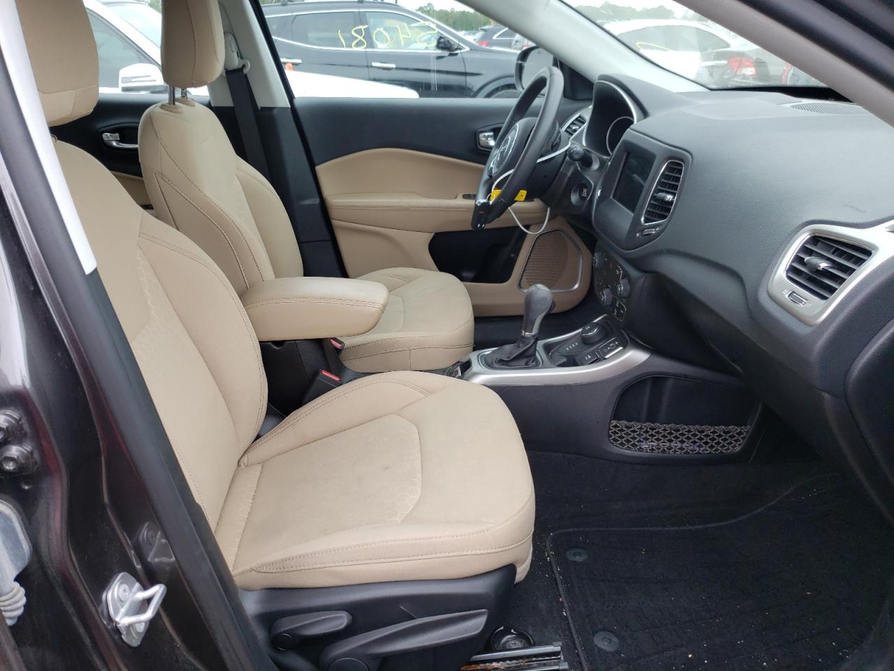 Photo 5 from auction – 2019 JEEP COMPASS SP with VIN 3C4NJDAB1KT638774