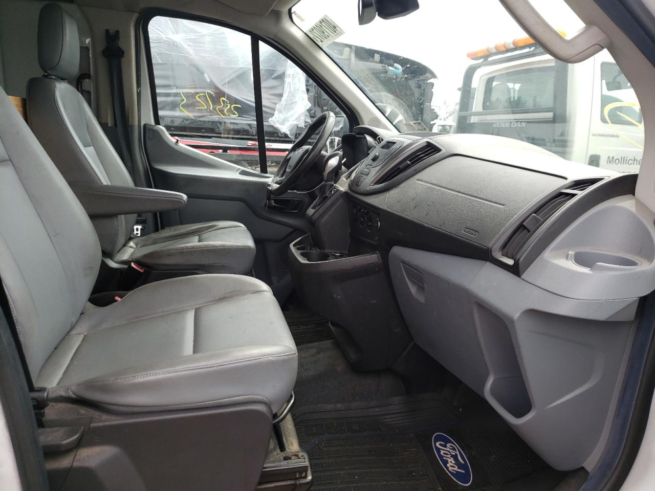Photo 5 from auction – 2016 FORD TRANSIT T- with VIN 1FTYR2ZM0GKA78545