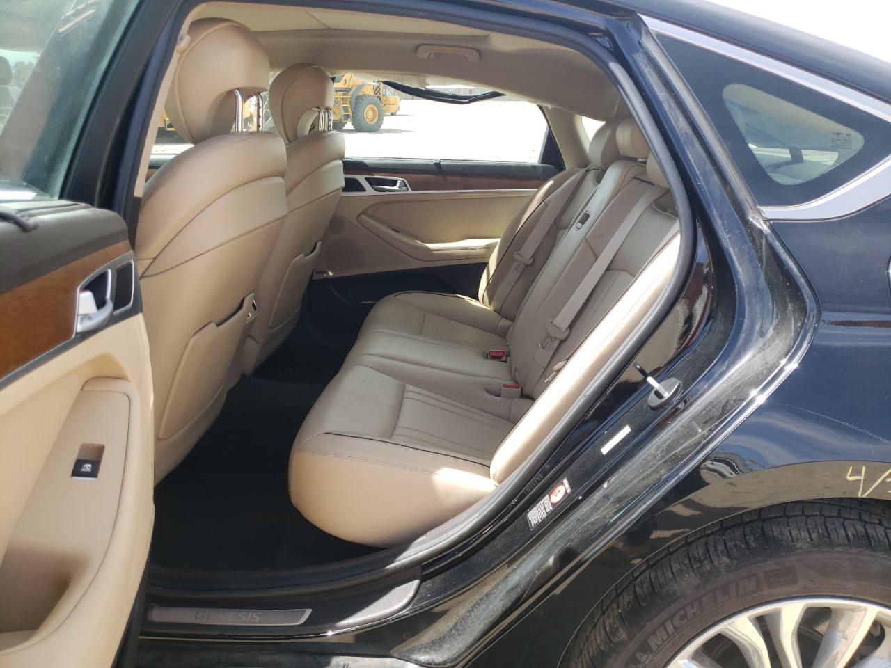 Photo 6 from auction – 2017 GENESIS G80 with VIN KMHGN4JE5HU184188
