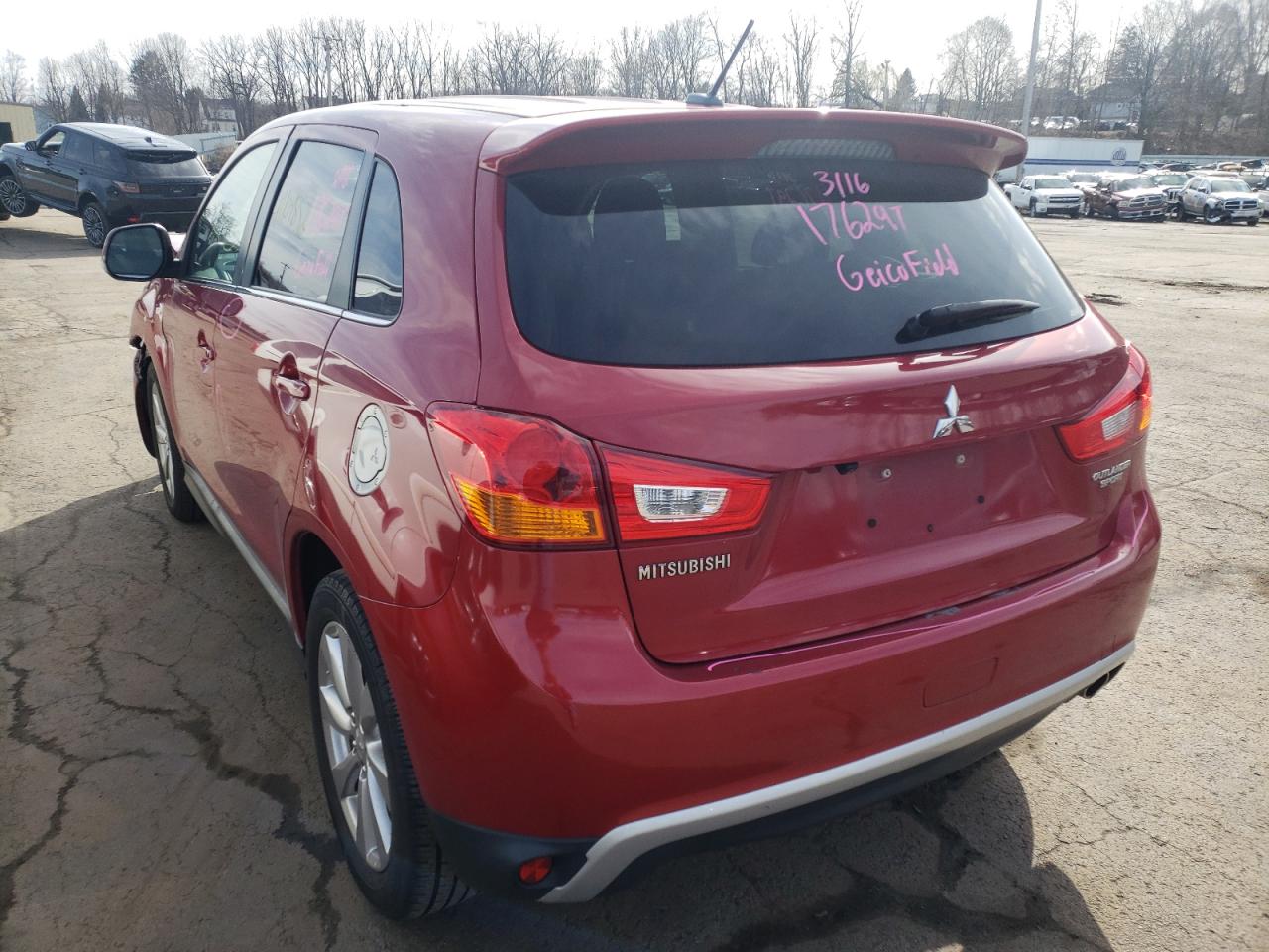 Фото 3 с аукциона – 2015 MITSUBISHI OUTLANDER с VIN 4A4AR4AU2FE054990