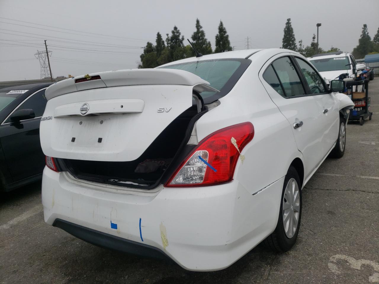 Photo 4 from auction – 2017 NISSAN VERSA S with VIN 3N1CN7AP3HK456715