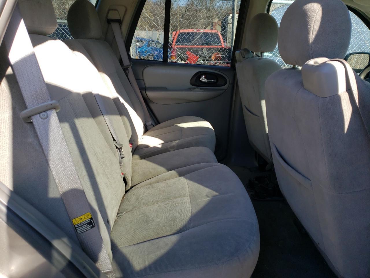 Photo 6 from auction – 2006 CHEVROLET TRAILBLAZE with VIN 1GNDS13S462231261