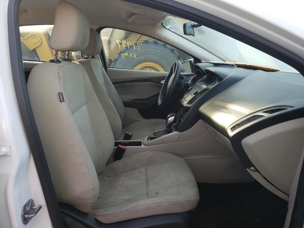 Photo 5 from auction – 2018 FORD FOCUS SE with VIN 1FADP3FE9JL226688