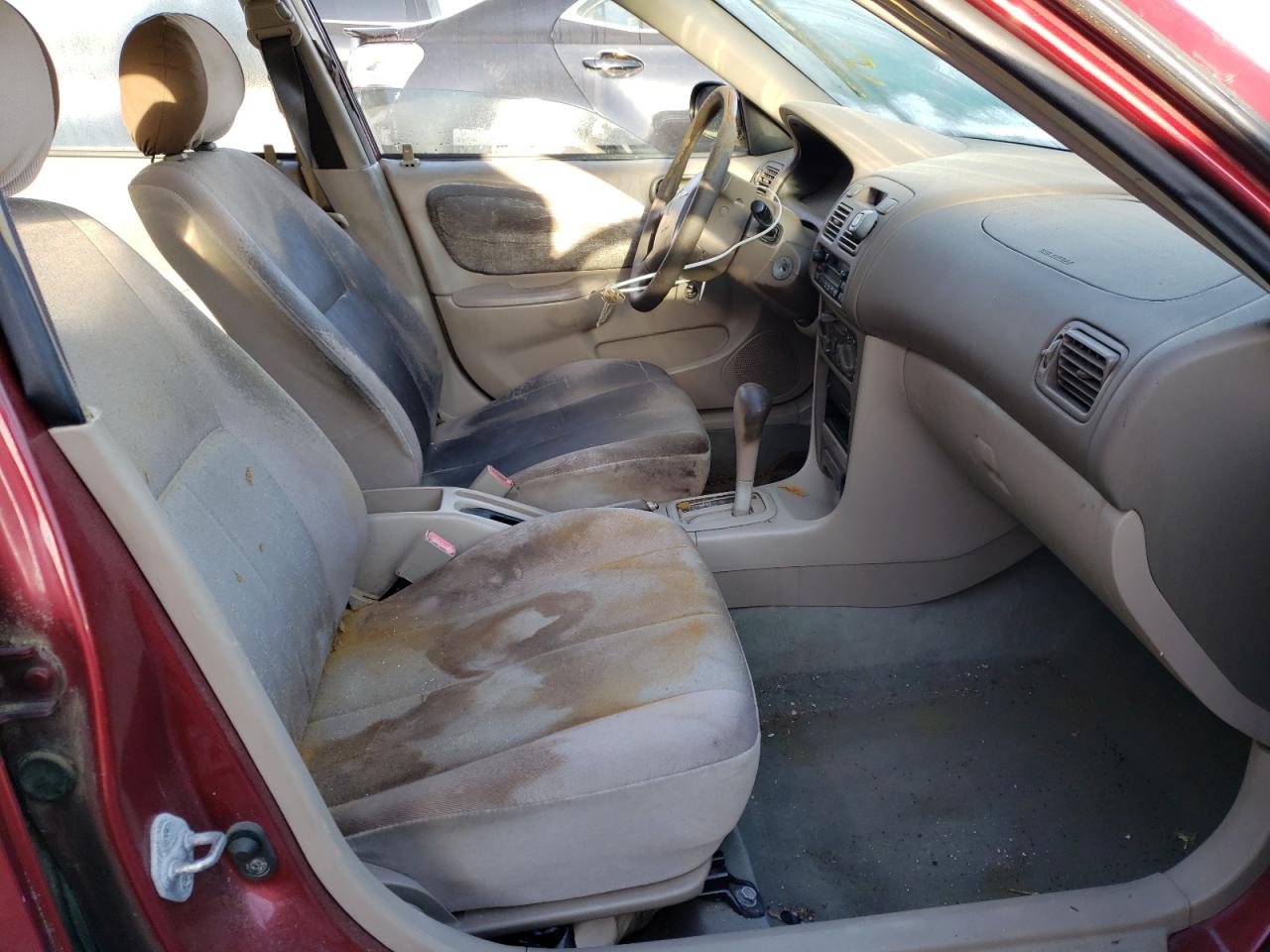 Photo 5 from auction – 2000 TOYOTA COROLLA VE with VIN 1NXBR12E9YZ375690