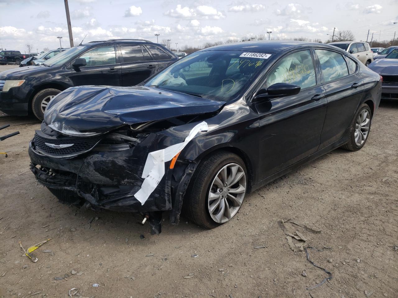 Photo 2 from auction – 2015 CHRYSLER 200 S with VIN 1C3CCCBB9FN747696