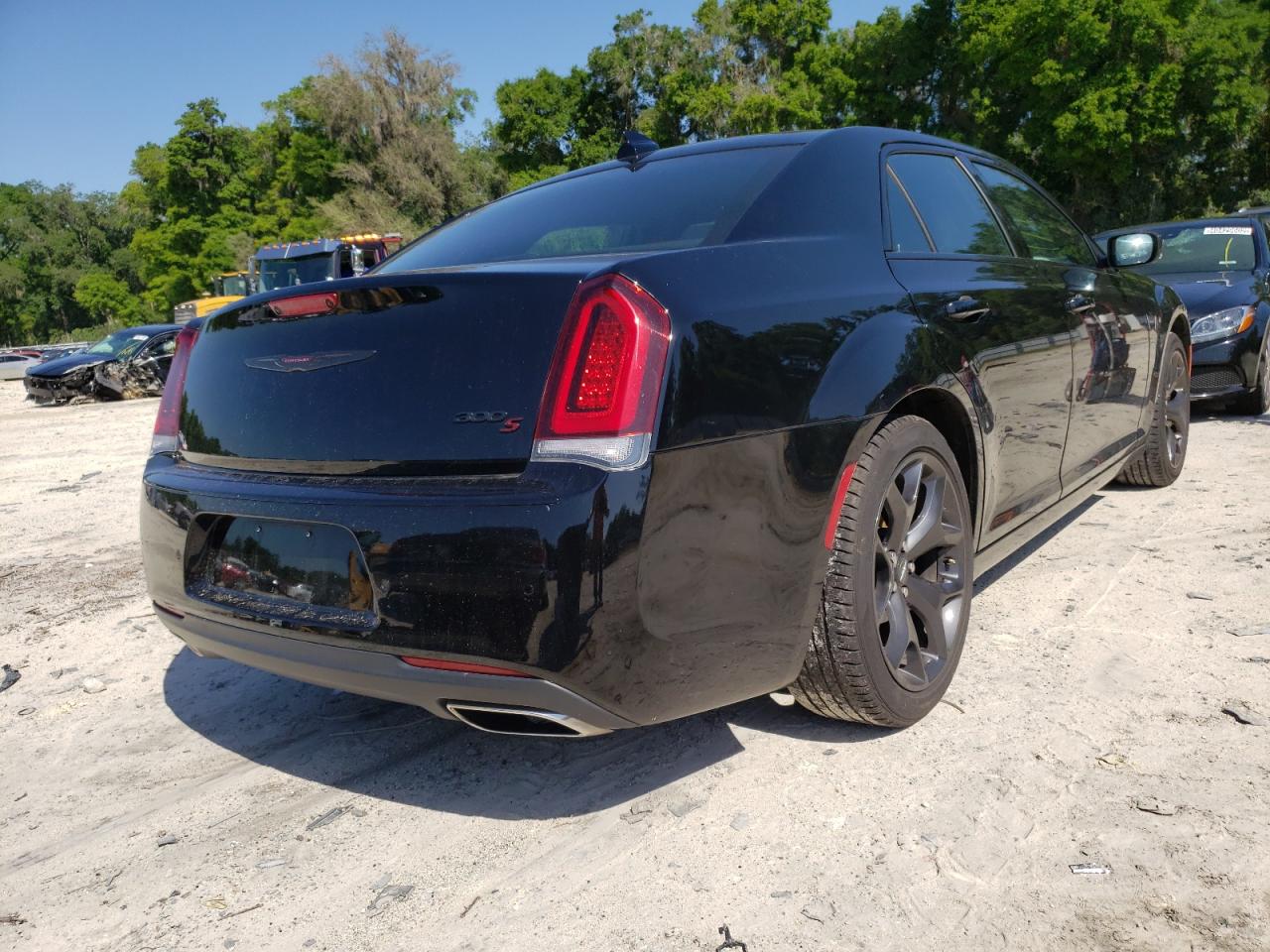 Photo 4 from auction – 2021 CHRYSLER 300 S with VIN 2C3CCABG2MH545868