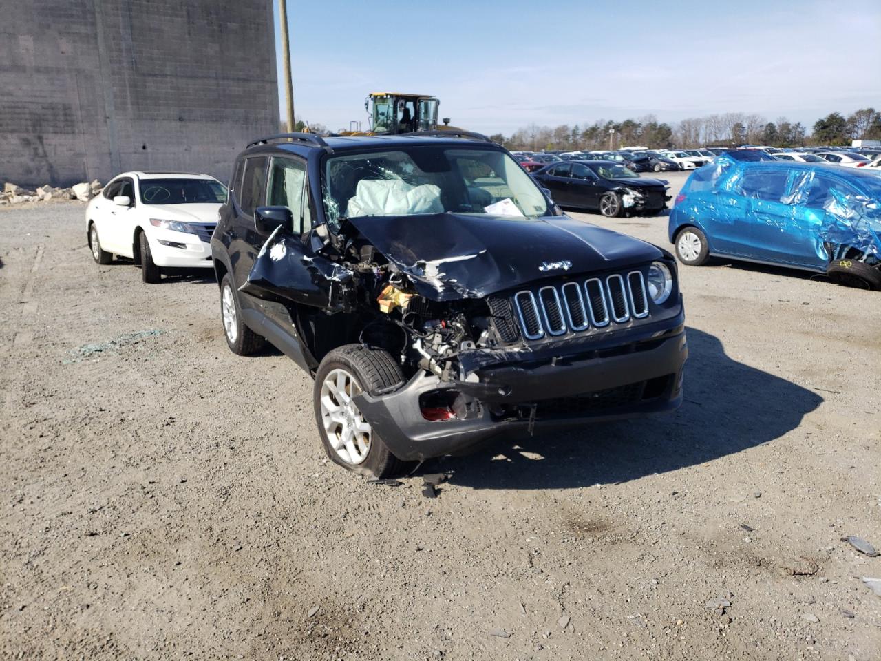 Photo 9 from auction – 2017 JEEP RENEGADE L with VIN ZACCJBBBXHPF97877