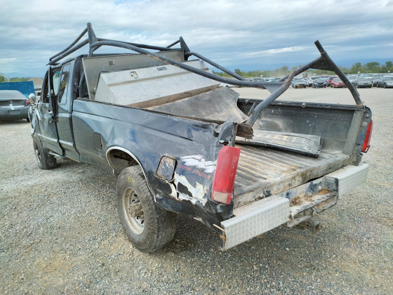 Photo 3 from auction – 1997 FORD F250 with VIN 1FTHX26FXVED11905