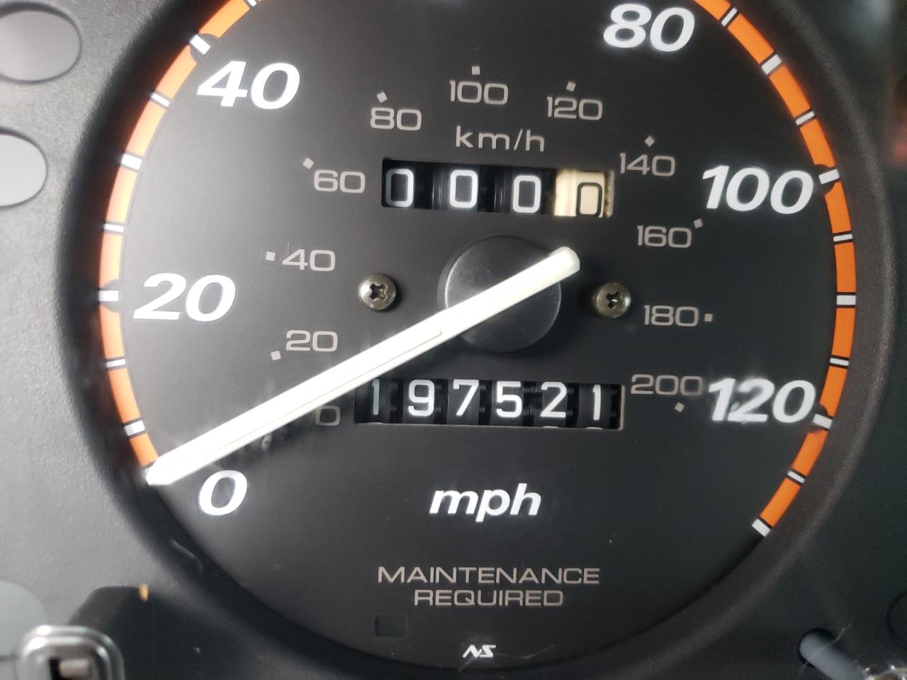 Photo 8 from auction – 2000 HONDA CR-V LX with VIN JHLRD2841YC007809