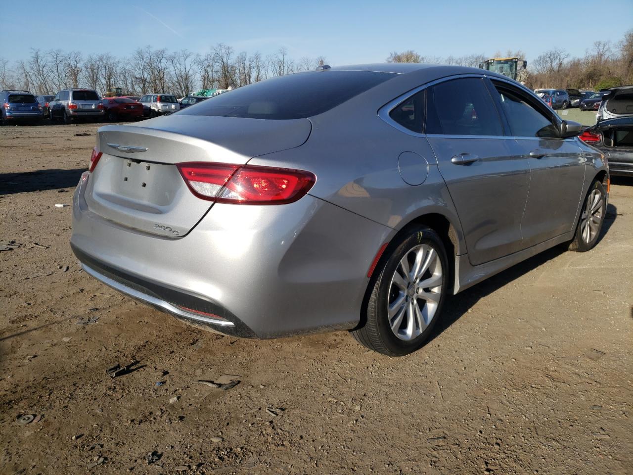 Photo 4 from auction – 2015 CHRYSLER 200 LIMITE with VIN 1C3CCCAB5FN520491