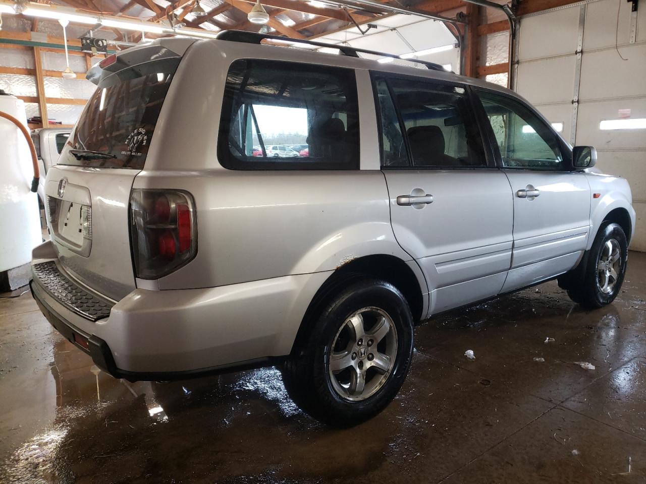 Photo 4 from auction – 2006 HONDA PILOT EX with VIN 5FNYF28606B003951