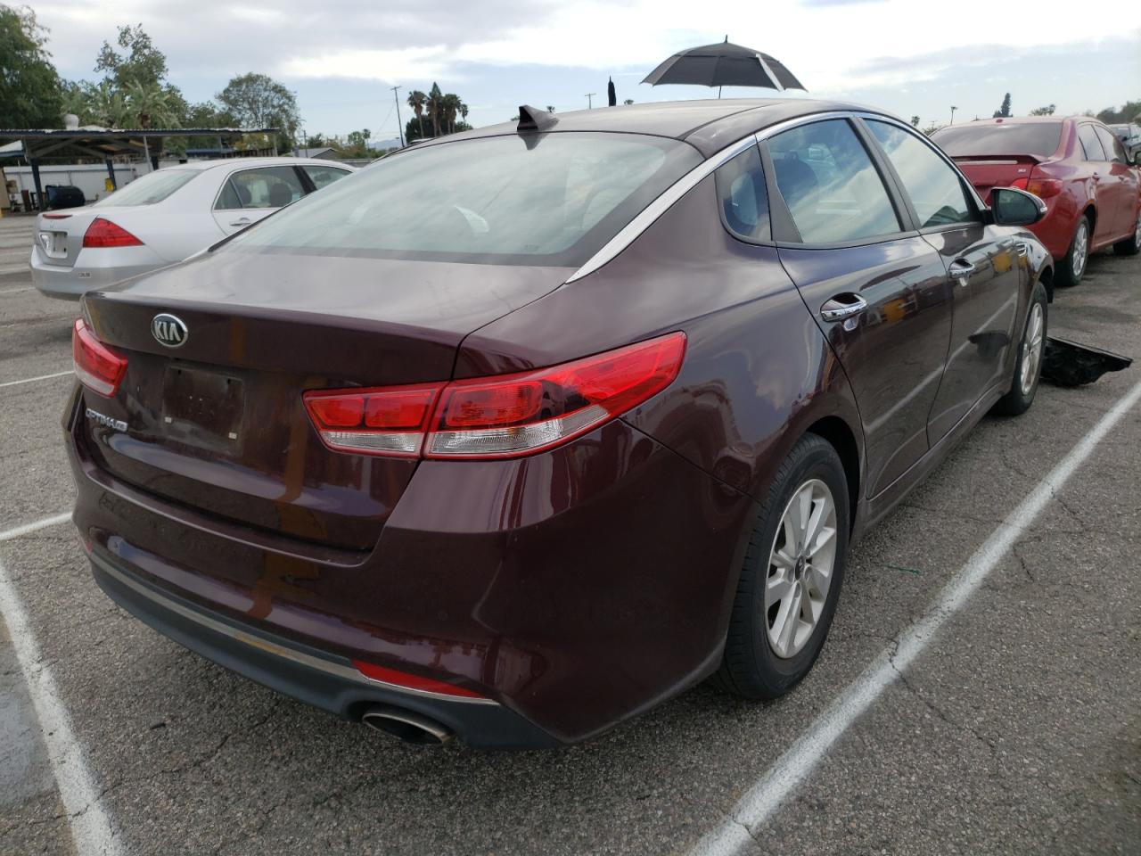 Photo 4 from auction – 2016 KIA OPTIMA LX with VIN 5XXGT4L32GG092949