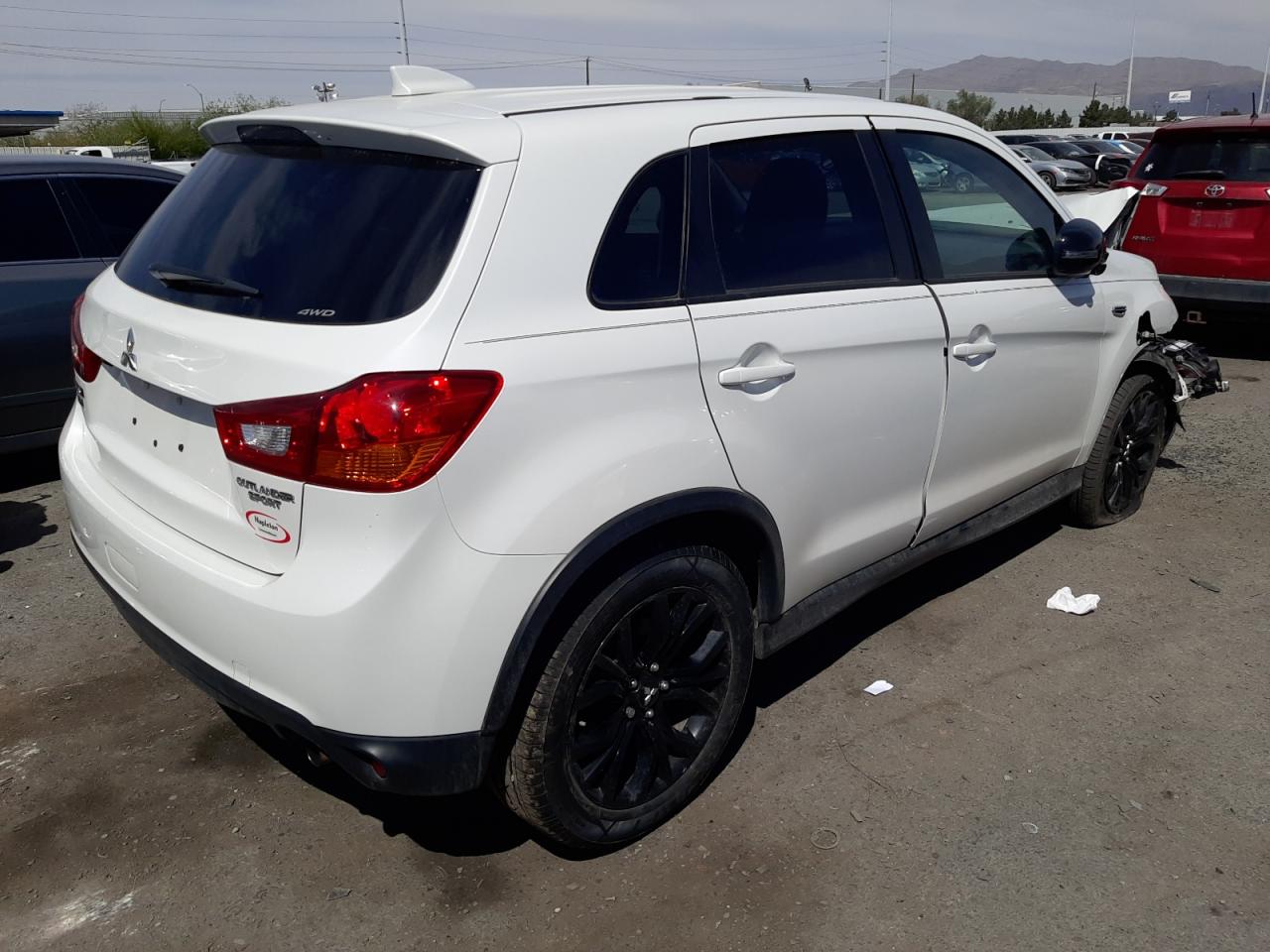 Photo 4 from auction – 2017 MITSUBISHI OUTLANDER with VIN JA4AR3AU8HZ034881