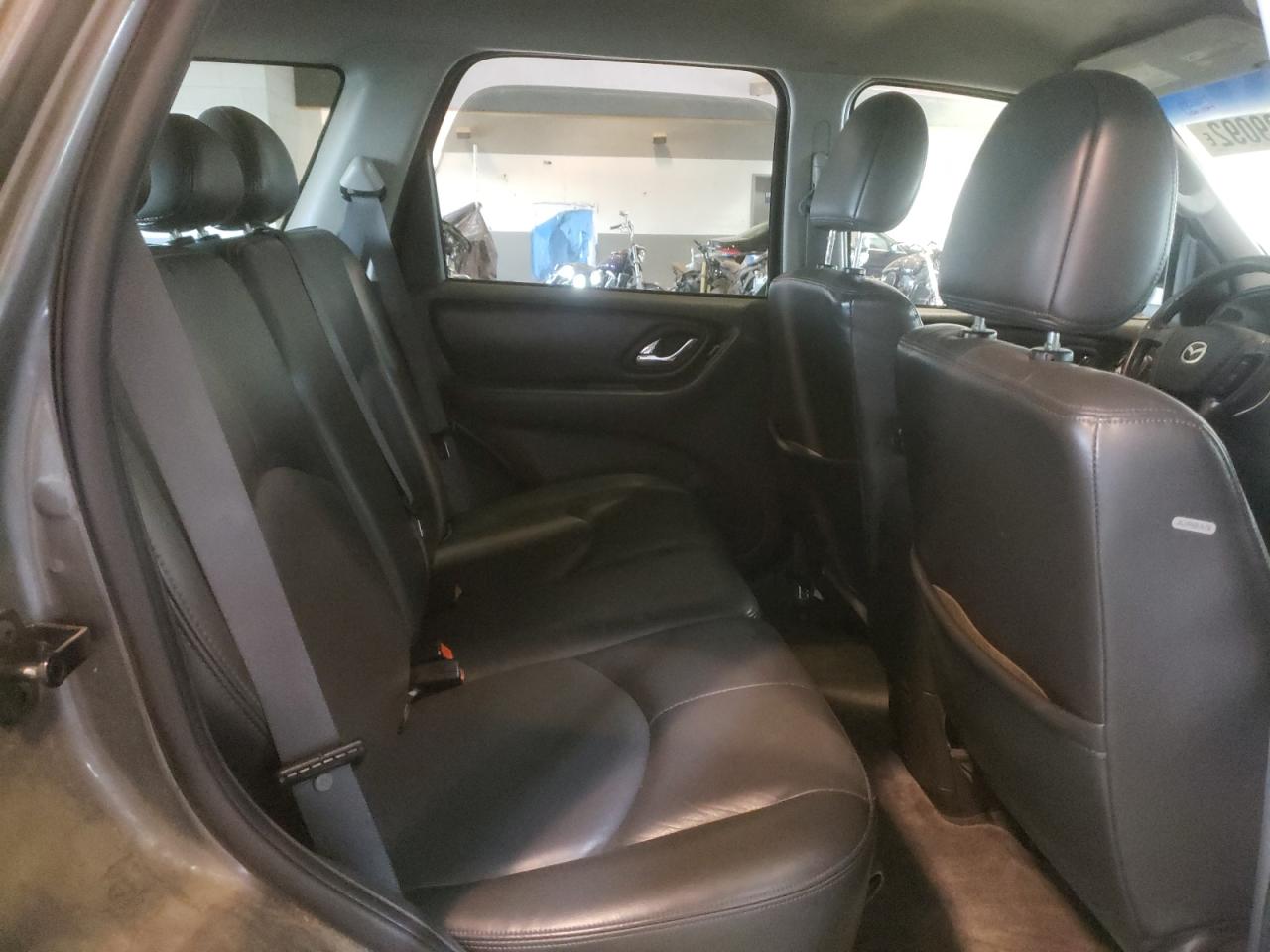 Photo 6 from auction – 2005 MAZDA TRIBUTE S with VIN 4F2CZ96125KM64555
