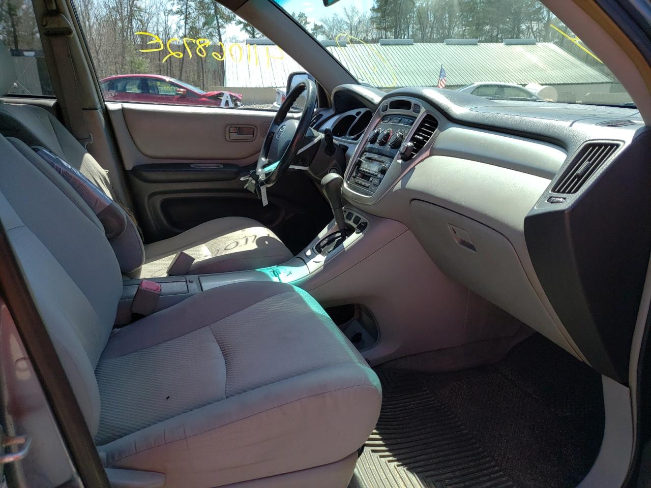 Foto 5 de la subasta – 2004 TOYOTA HIGHLANDER con VIN JTEHD21A840029158