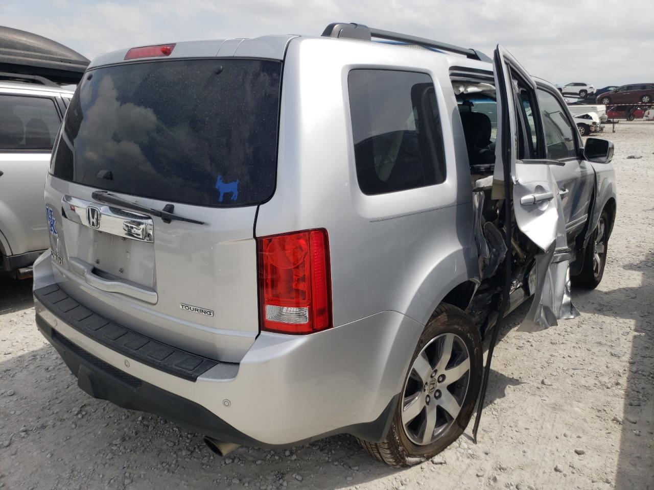 Photo 4 from auction – 2012 HONDA PILOT TOUR with VIN 5FNYF3H93CB011067