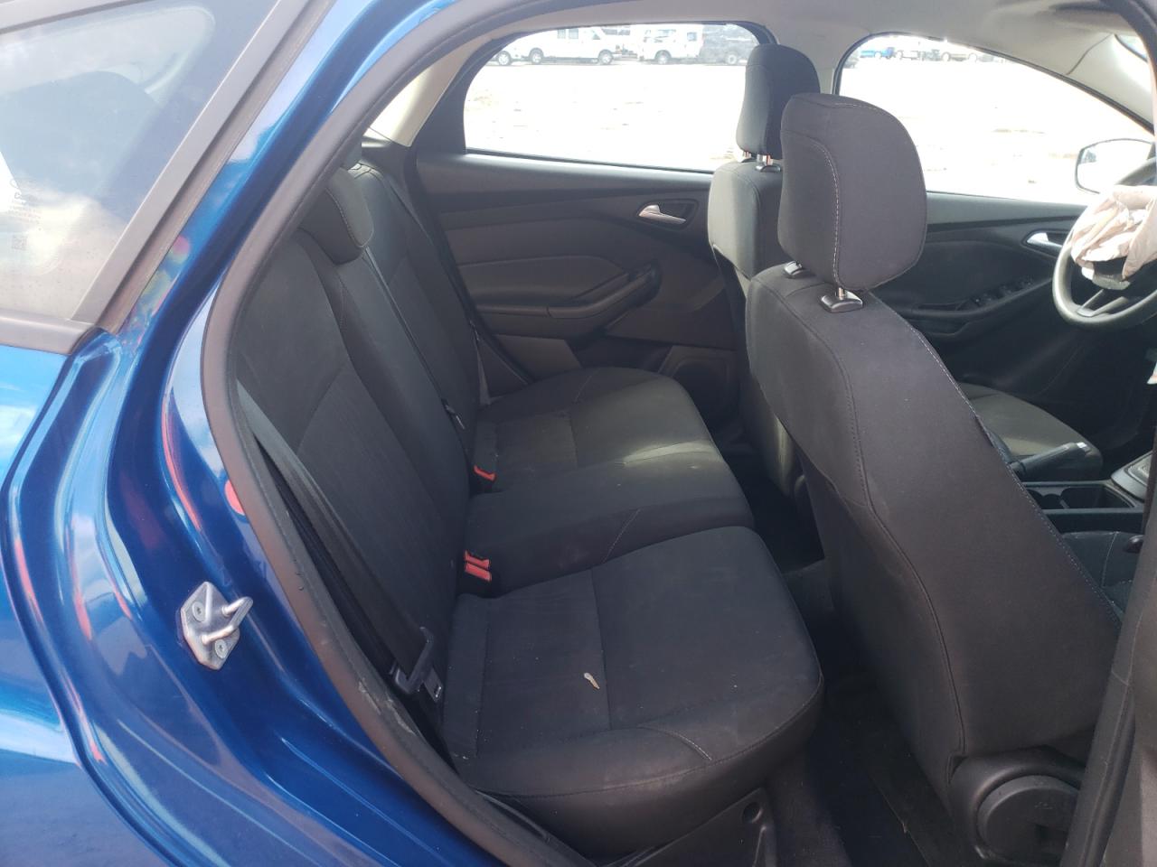 Photo 6 from auction – 2018 FORD FOCUS SE with VIN 1FADP3K22JL288767