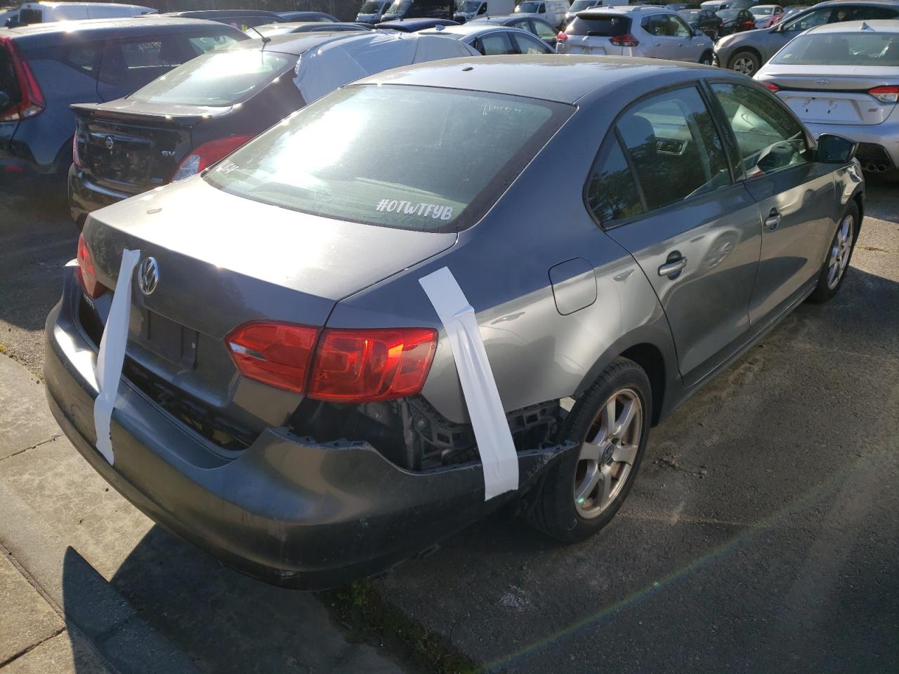 Photo 4 from auction – 2012 VOLKSWAGEN JETTA BASE with VIN 3VW2K7AJ0CM377641
