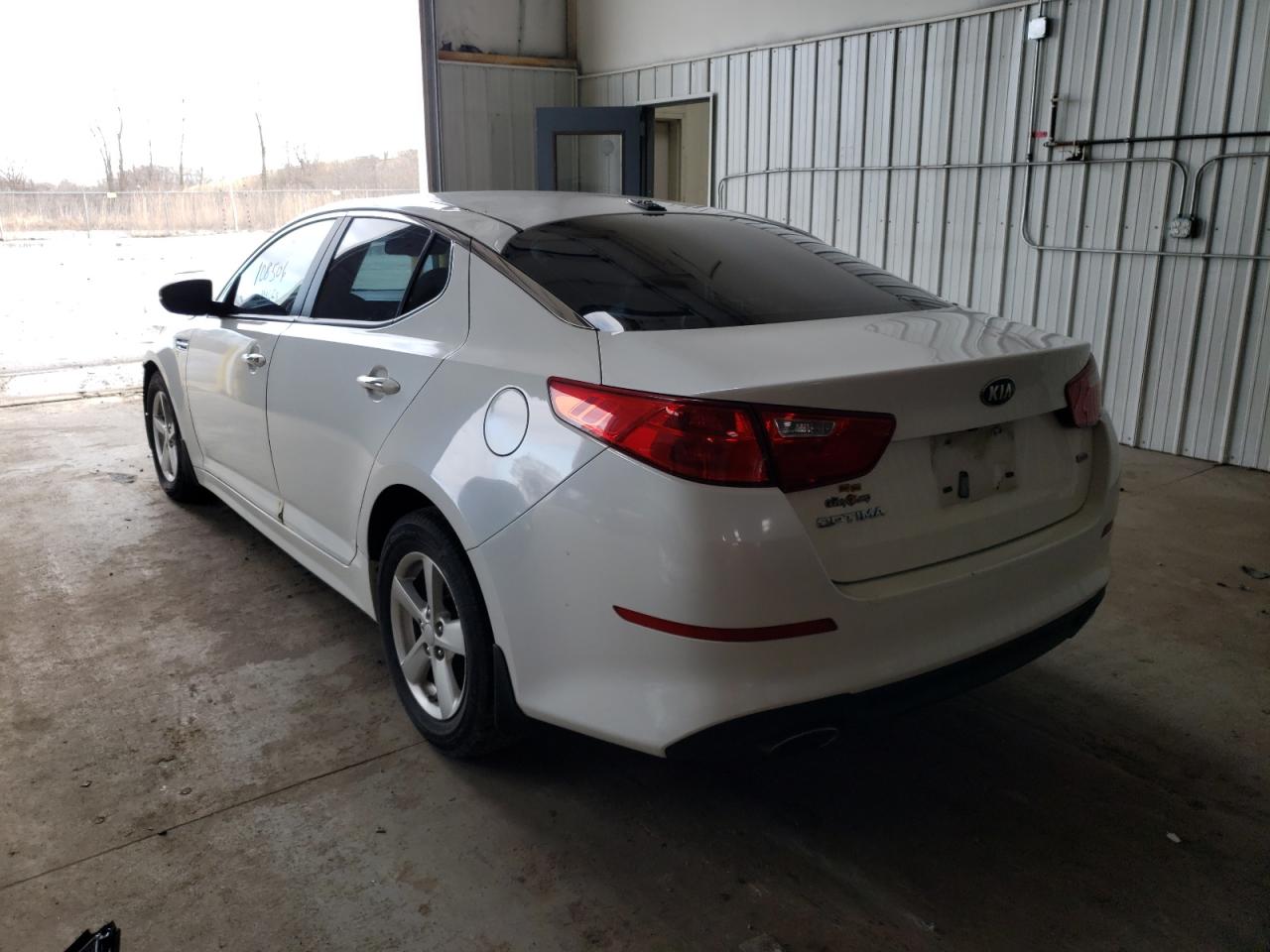 Photo 3 from auction – 2015 KIA OPTIMA LX with VIN KNAGM4A73F5547617
