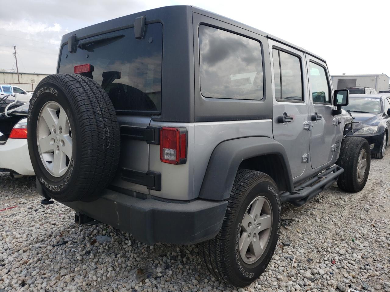 Photo 4 from auction – 2017 JEEP WRANGLER U with VIN 1C4BJWDG4HL747868