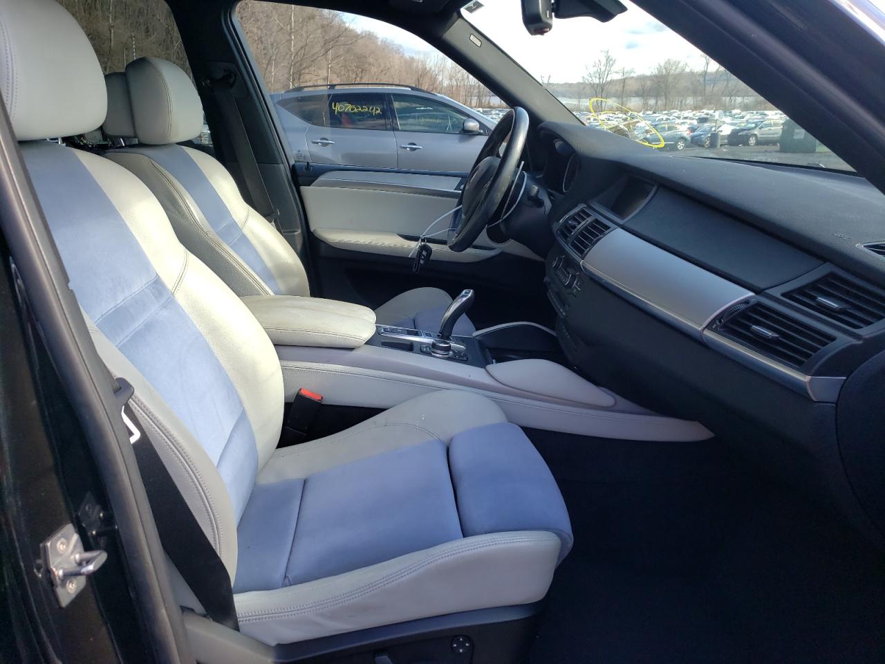 Photo 5 from auction – 2010 BMW X5 M with VIN 5YMGY0C56ALK25609