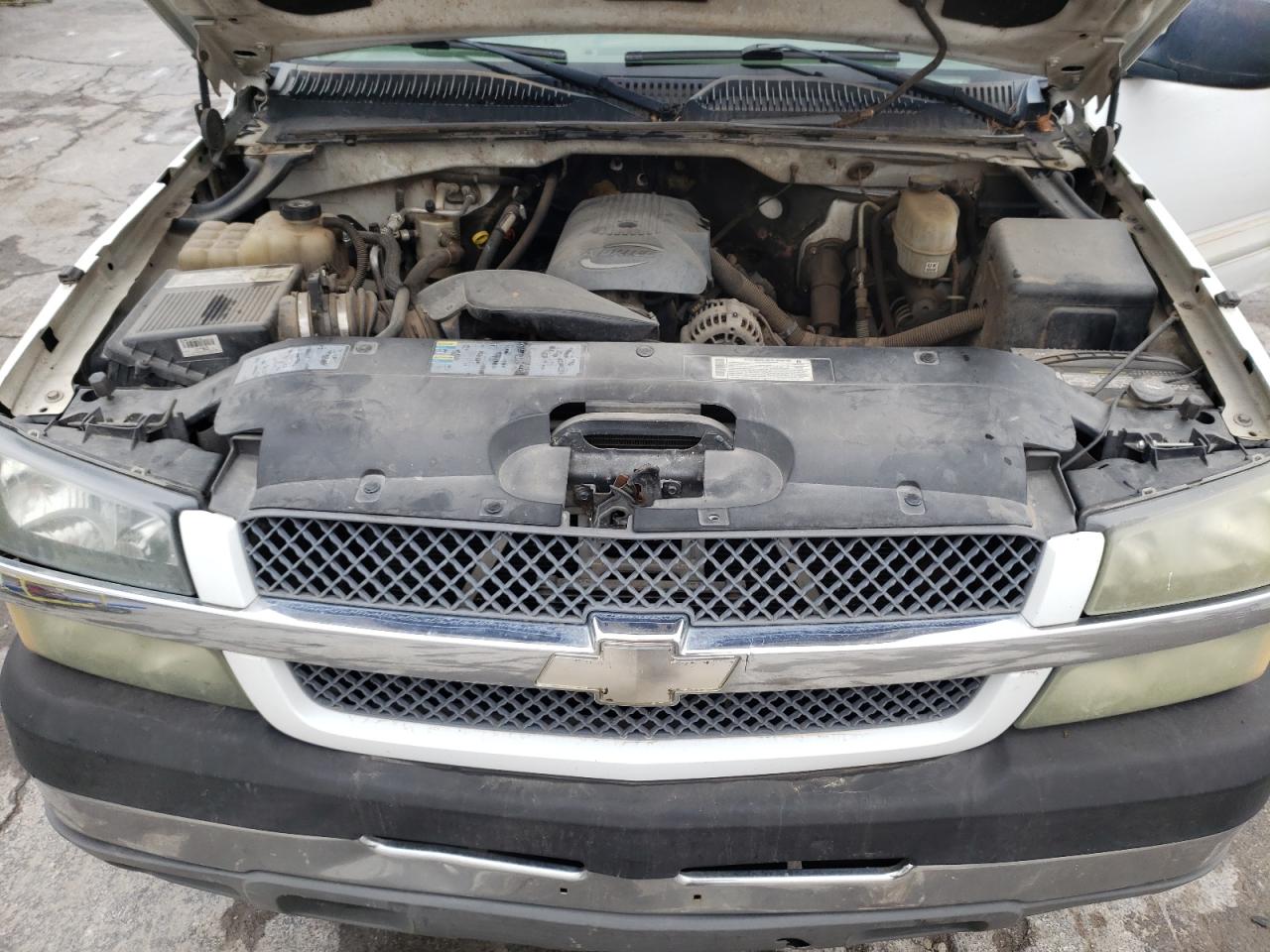 Photo 7 from auction – 2004 CHEVROLET 1500 SILVE with VIN 1GCHC29U74E192599