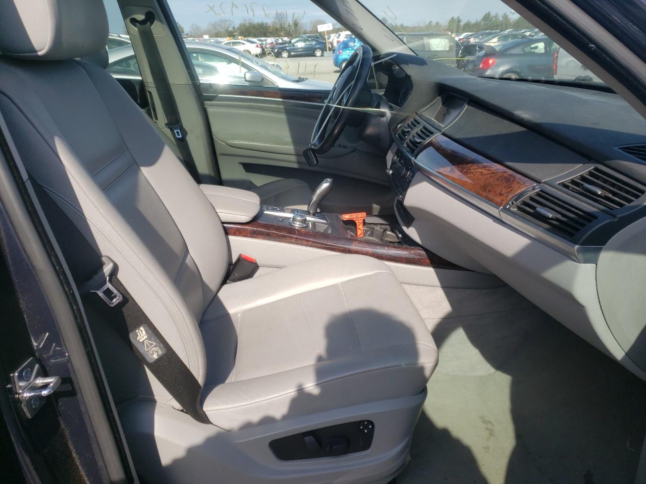 Photo 5 from auction – 2008 BMW X5 3.0I with VIN 5UXFE43568L029618