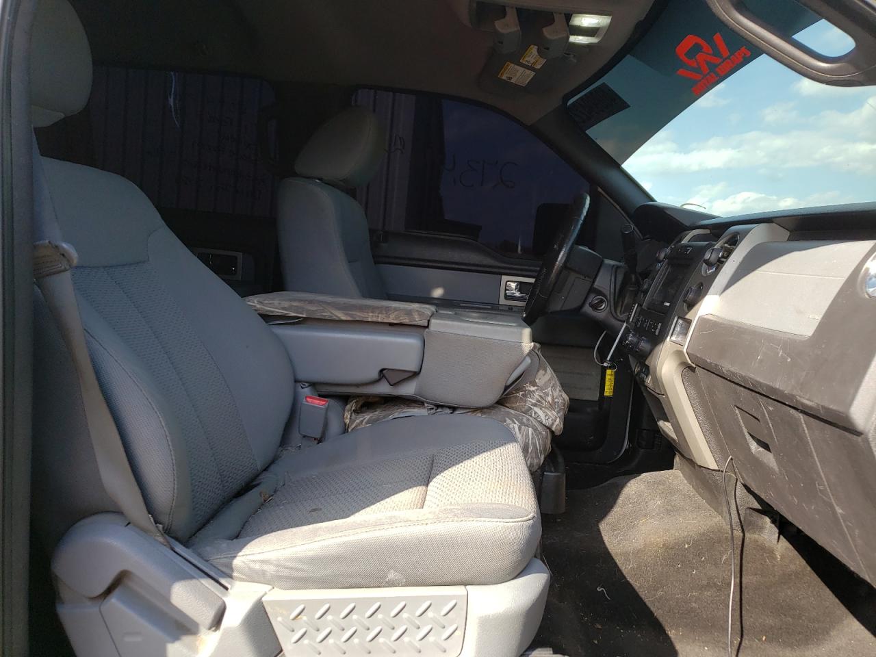 Photo 5 from auction – 2011 FORD F150 SUPER with VIN 1FTFW1EF4BFA26239