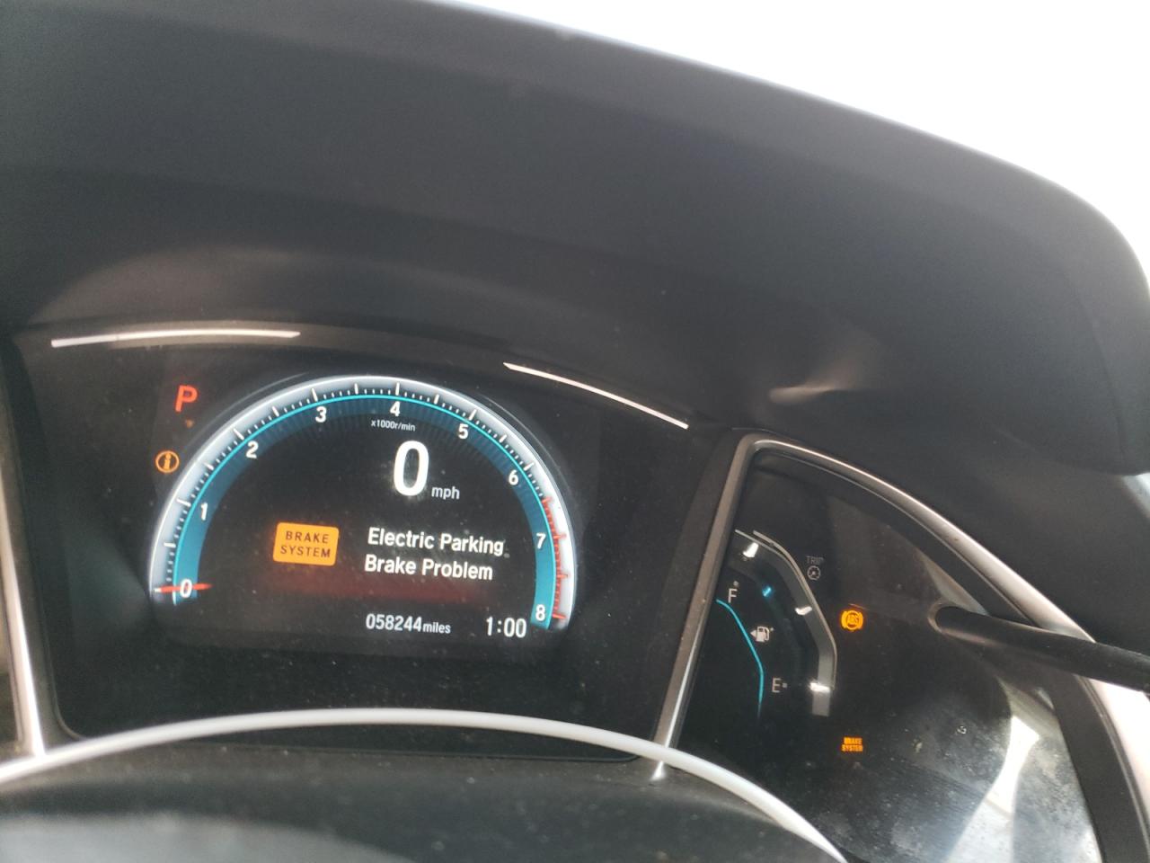 Photo 8 from auction – 2018 HONDA CIVIC EX with VIN JHMFC1F35JX005128