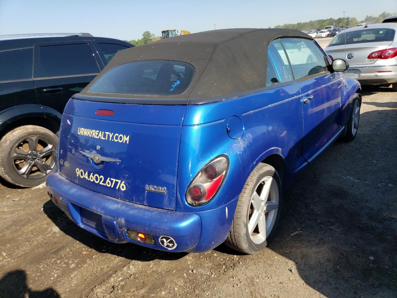 Photo 4 from auction – 2005 CHRYSLER PT CRUISER with VIN 3C3AY75S05T628414