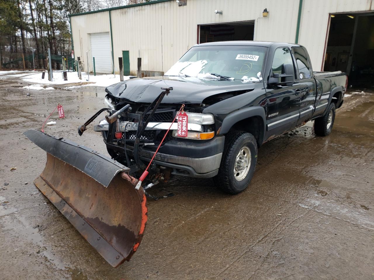 Фото 2 с аукциона – 2002 CHEVROLET SILVERADO с VIN 1GCHK29G32E165233