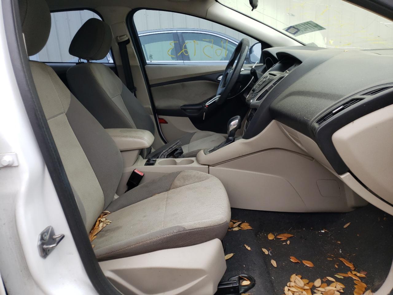 Photo 5 from auction – 2013 FORD FOCUS SE with VIN 1FADP3F23DL169883