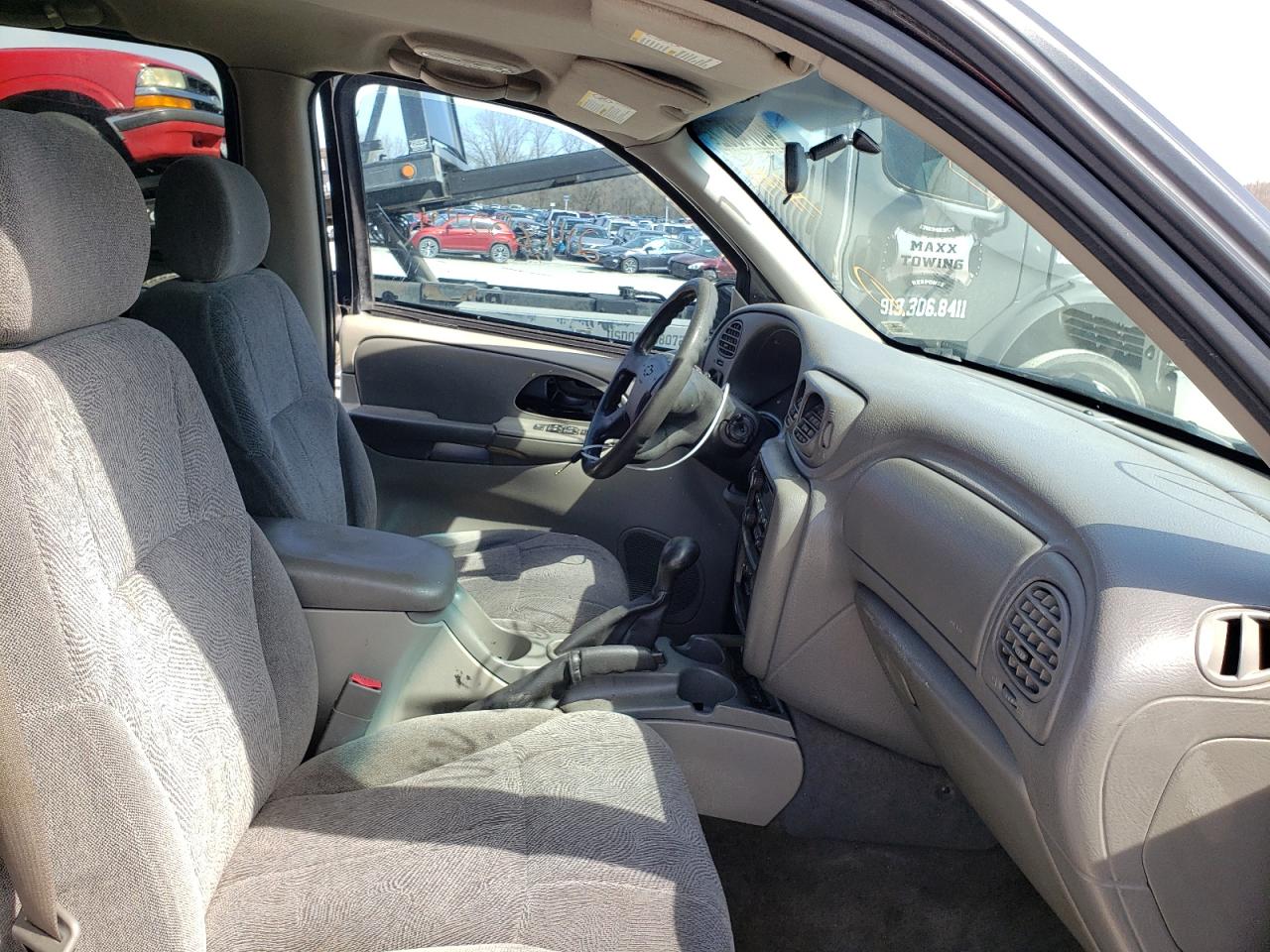Photo 5 from auction – 2004 CHEVROLET TRAILBLAZE with VIN 1GNDT13SX42250097